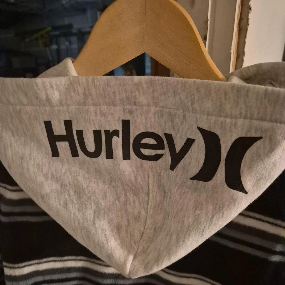 Hurley Youth black, white, and gray horizontal striped zip-up hoodie in size M #